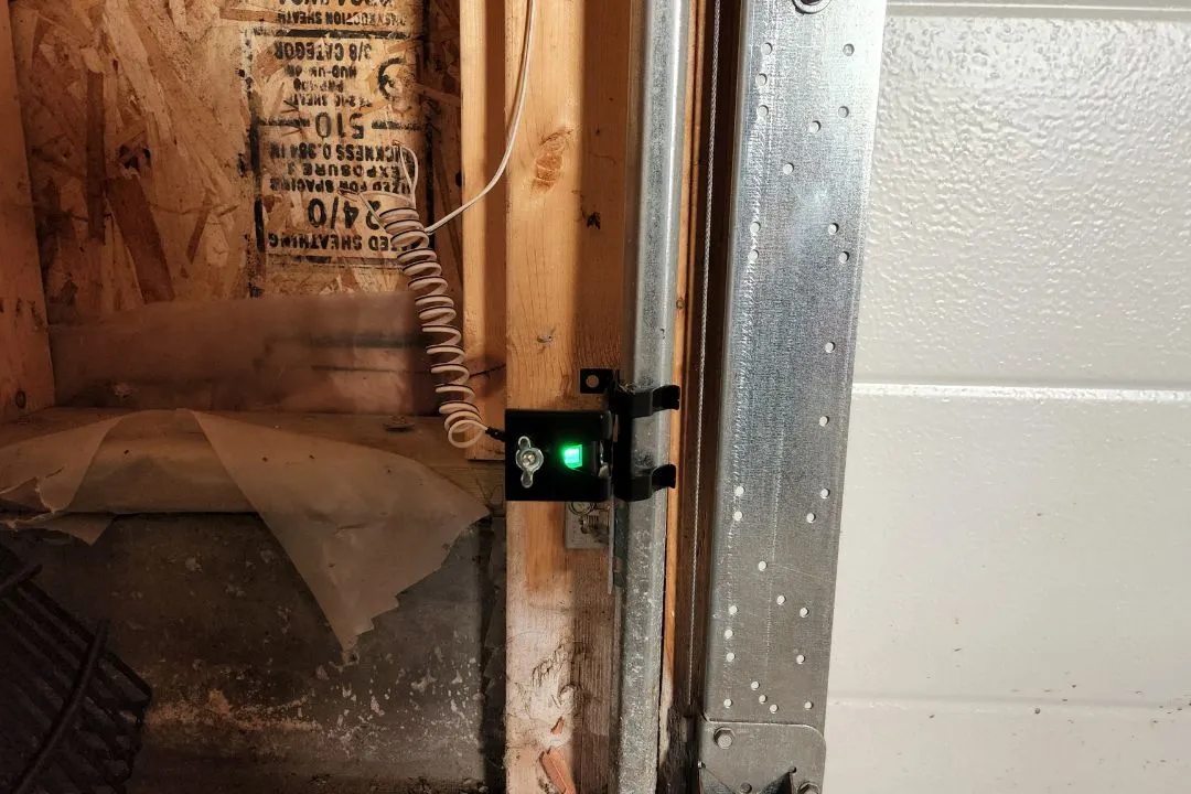 Functional garage door safety sensor with green light